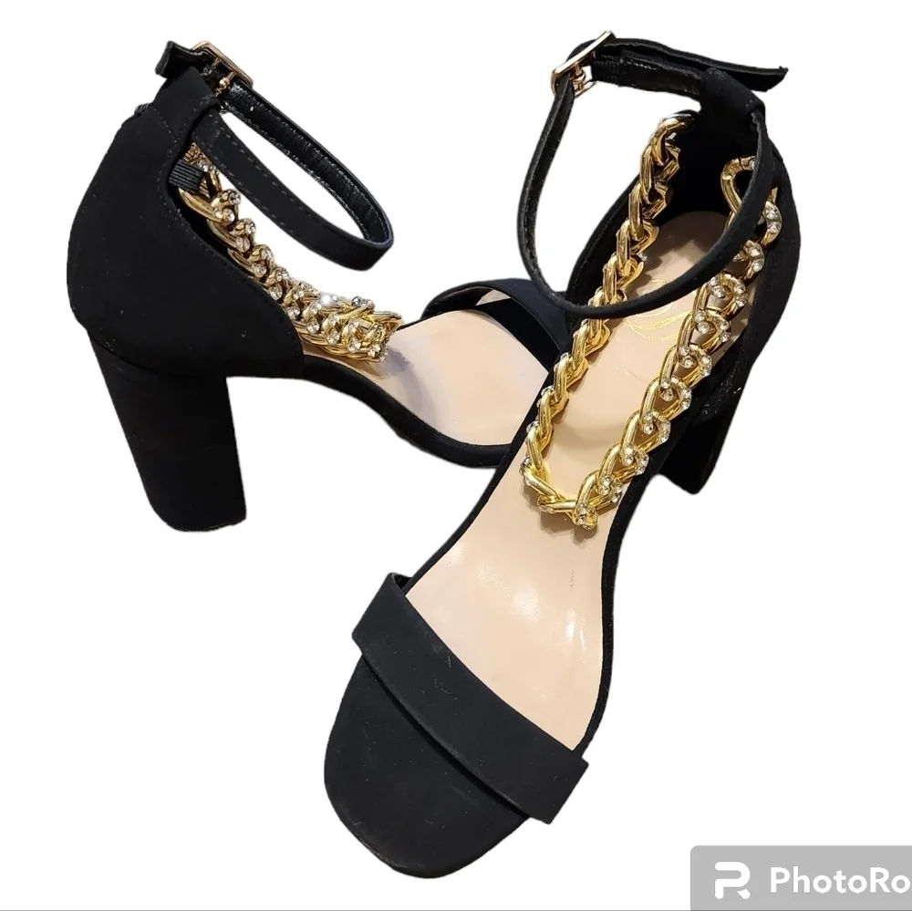 Derek Heart chunky heels black with black ankle strap & gold rhinestone strap 6